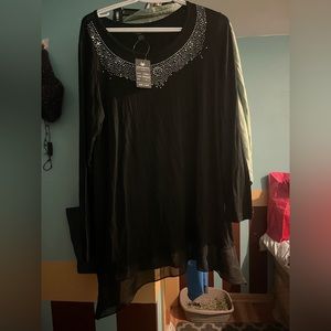 Women’s black dress size 1x fits like a large